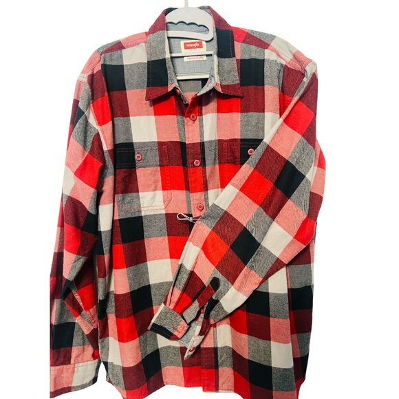 Mens Wrangler LS Red Black Plaid Flannel Button-Up Shirt L USA Keep Warm GIFT - Picture 1 of 7